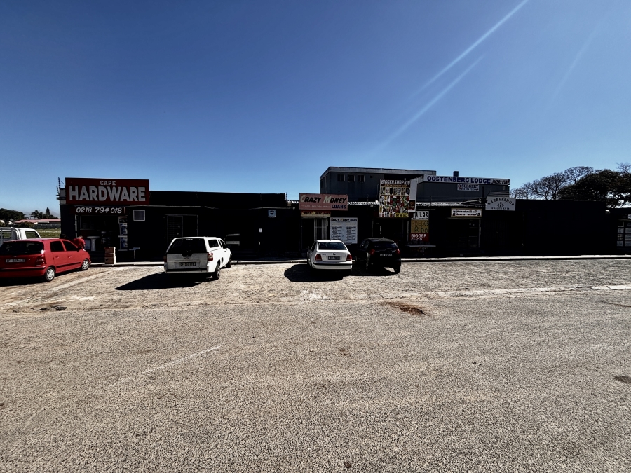 To Let commercial Property for Rent in De Kuilen Western Cape